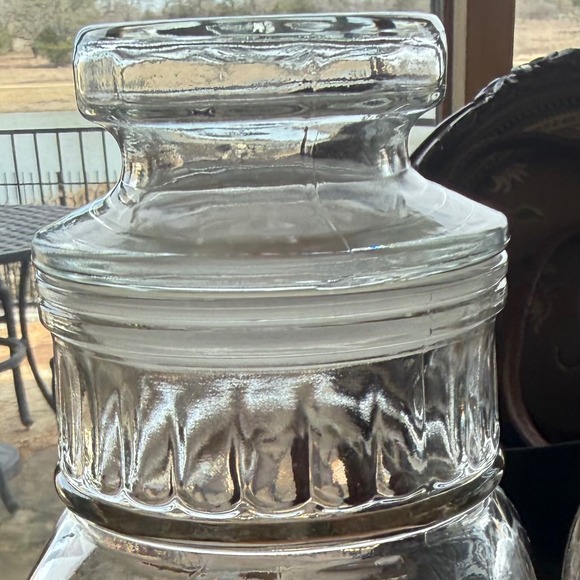 Set 2 Vintage Clear Glass Apothecary Candy Jars Pedestal Ribbed Collar Canada 9" - Picture 5 of 10